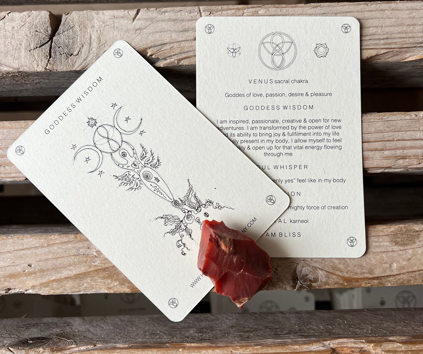 HAPPINESS GODDESS BODY SMOOTHIE  feels like a silky soft duvet that can create the ultimate wellness experience for your body and mind. It is so rich in antioxidants and vitamins that your skin will be left nourished, firm, soft, shiny, and revived.